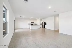 15607 W Corte Del Sol Este Estate, Waddell, AZ 85355 - Photo 4