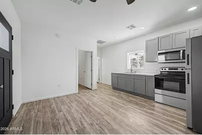 6340 W Avalon Drive, Phoenix, AZ 85033 - Photo 6