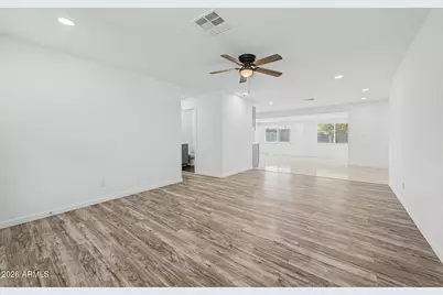 6340 W Avalon Drive, Phoenix, AZ 85033 - Photo 8