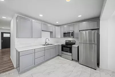 6340 W Avalon Drive, Phoenix, AZ 85033 - Photo 14