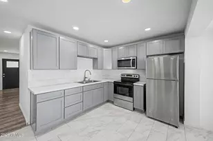 6340 W Avalon Dr, Phoenix, AZ 85033 - Photo 14