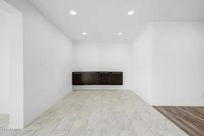 6340 W Avalon Drive, Phoenix, AZ 85033 - Photo 10