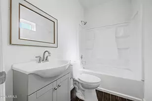 6340 W Avalon Dr, Phoenix, AZ 85033 - Photo 36