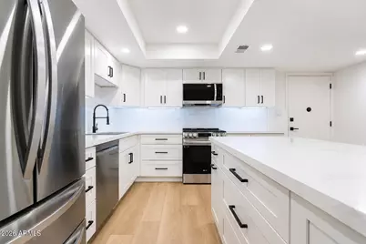 7920 E Camelback Road #212, Scottsdale, AZ 85251 - Photo 6