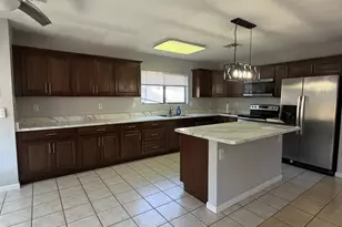 728 E Rose Marie Ln, Phoenix, AZ 85022 - Photo 4