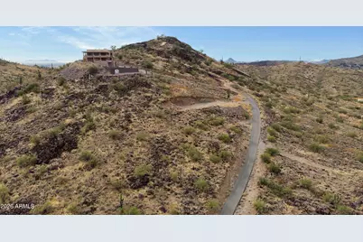 3217 W Blue Eagle Lane #-, Phoenix, AZ 85086 - Photo 10