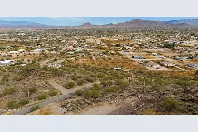 3217 W Blue Eagle Lane #-, Phoenix, AZ 85086 - Photo 8