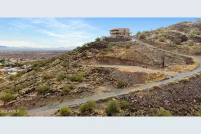 3217 W Blue Eagle Lane #-, Phoenix, AZ 85086 - Photo 4