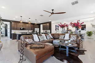 4564 W Gilbert Ln, San Tan Valley, AZ 85144 - Photo 2