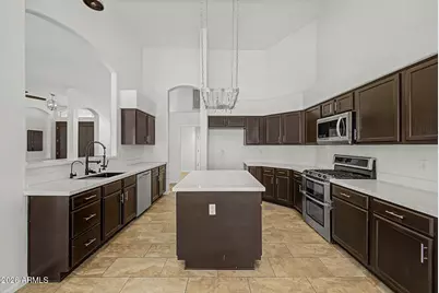 13345 W Cypress Street, Goodyear, AZ 85395 - Photo 8