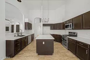 13345 W Cypress St, Goodyear, AZ 85395 - Photo 8