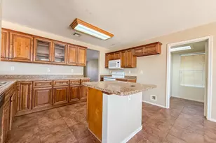 583 W Racine Loop, Casa Grande, AZ 85122 - Photo 10