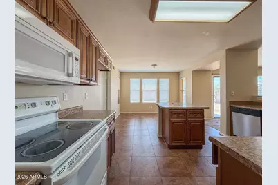 583 W Racine Loop, Casa Grande, AZ 85122 - Photo 6