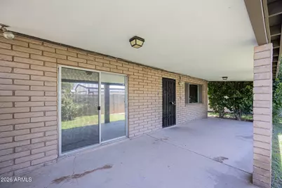 2219 W Morten Avenue #Apt 3, Phoenix, AZ 85021 - Photo 2