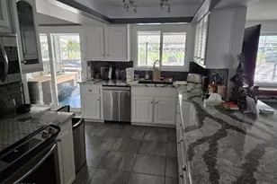 11666 N Rio Vista Dr, Sun City, AZ 85351 - Photo 6