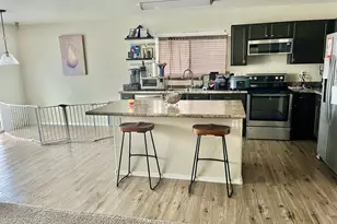 631 W Silver Reef Ct, Casa Grande, AZ 85122 - Photo 2