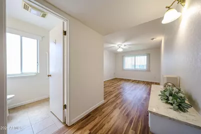 10641 W Saratoga Circle, Sun City, AZ 85351 - Photo 24