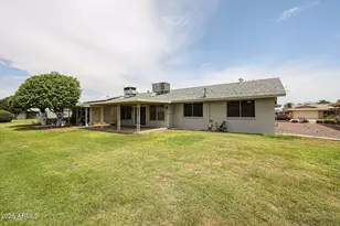 10641 W Saratoga Cir, Sun City, AZ 85351 - Photo 12