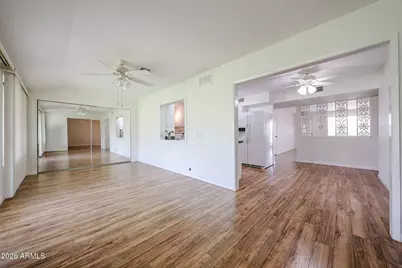 10641 W Saratoga Circle, Sun City, AZ 85351 - Photo 18
