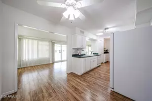 10641 W Saratoga Cir, Sun City, AZ 85351 - Photo 14
