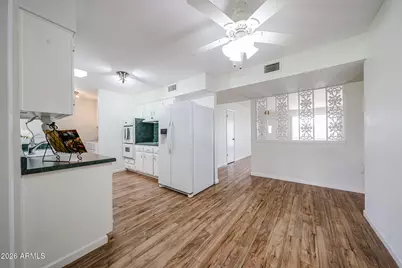 10641 W Saratoga Circle, Sun City, AZ 85351 - Photo 14