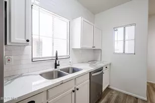 11333 N 92nd St, Scottsdale, AZ 85260 - Photo 12