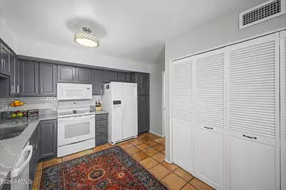 1622 E Borghese Place, Phoenix, AZ 85016 - Photo 12