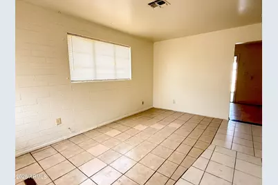 7007 S 8th Street, Phoenix, AZ 85042 - Photo 4