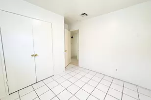 7007 S 8th St, Phoenix, AZ 85042 - Photo 10