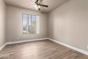 359 E Horseshoe Ave, Gilbert, AZ 85296 - Photo 22