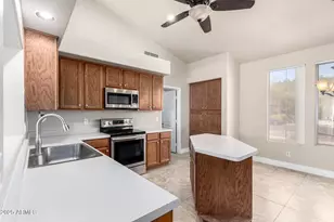 359 E Horseshoe Ave, Gilbert, AZ 85296 - Photo 12