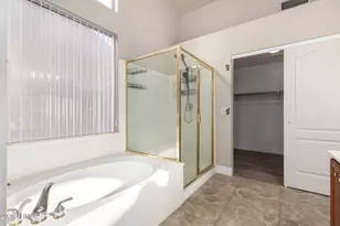 359 E Horseshoe Ave, Gilbert, AZ 85296 - Photo 20