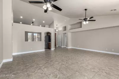 359 E Horseshoe Avenue, Gilbert, AZ 85296 - Photo 10
