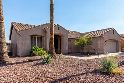359 E Horseshoe Avenue, Gilbert, AZ 85296 - Photo 6