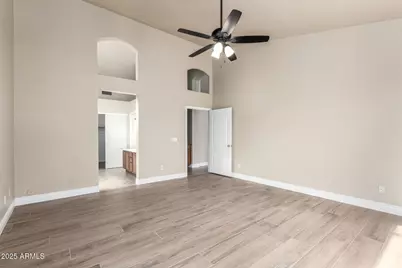 359 E Horseshoe Avenue, Gilbert, AZ 85296 - Photo 18