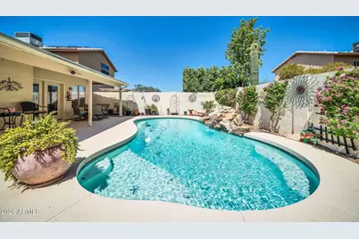 1916 E Fellars Drive, Phoenix, AZ 85022 - Photo 2
