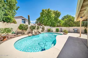 1916 E Fellars Dr, Phoenix, AZ 85022 - Photo 20
