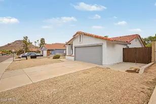2208 E Hearn Rd, Phoenix, AZ 85022 - Photo 28