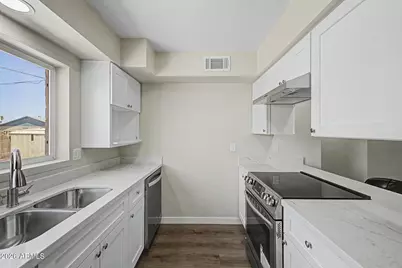 5602 W Virginia Avenue, Phoenix, AZ 85035 - Photo 14
