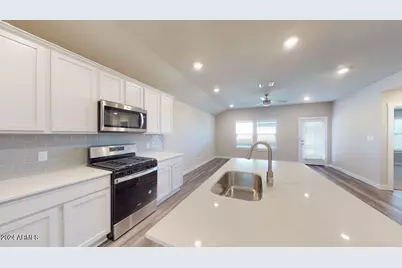 2824 W Sable Avenue, Apache Junction, AZ 85120 - Photo 4
