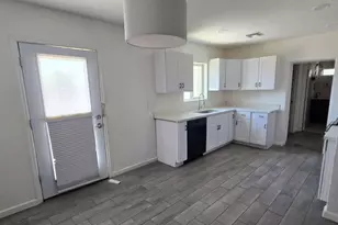 203 W Mission Ln, Phoenix, AZ 85021 - Photo 10