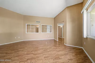 10433 W Hutton Drive, Sun City, AZ 85351 - Photo 12