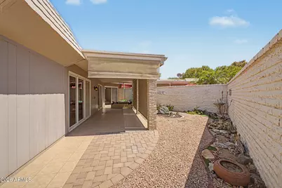 10433 W Hutton Drive, Sun City, AZ 85351 - Photo 30