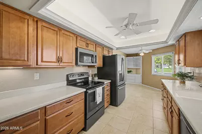 10433 W Hutton Drive, Sun City, AZ 85351 - Photo 6