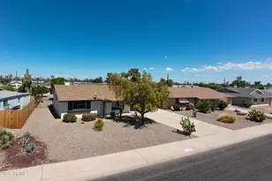 11042 W Canterbury Dr, Sun City, AZ 85351 - Photo 42