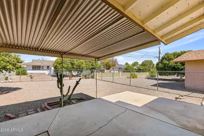 11042 W Canterbury Drive, Sun City, AZ 85351 - Photo 34