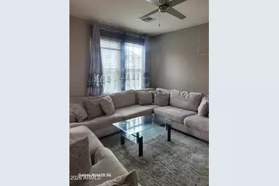 1943 N 77th Glen, Phoenix, AZ 85035 - Photo 4