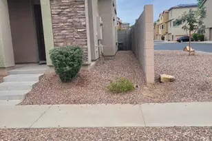 1943 N 77th Glen, Phoenix, AZ 85035 - Photo 16
