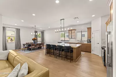 9418 W Salter Drive, Peoria, AZ 85382 - Photo 6