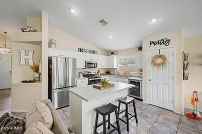 2237 S 85th Drive, Tolleson, AZ 85353 - Photo 8